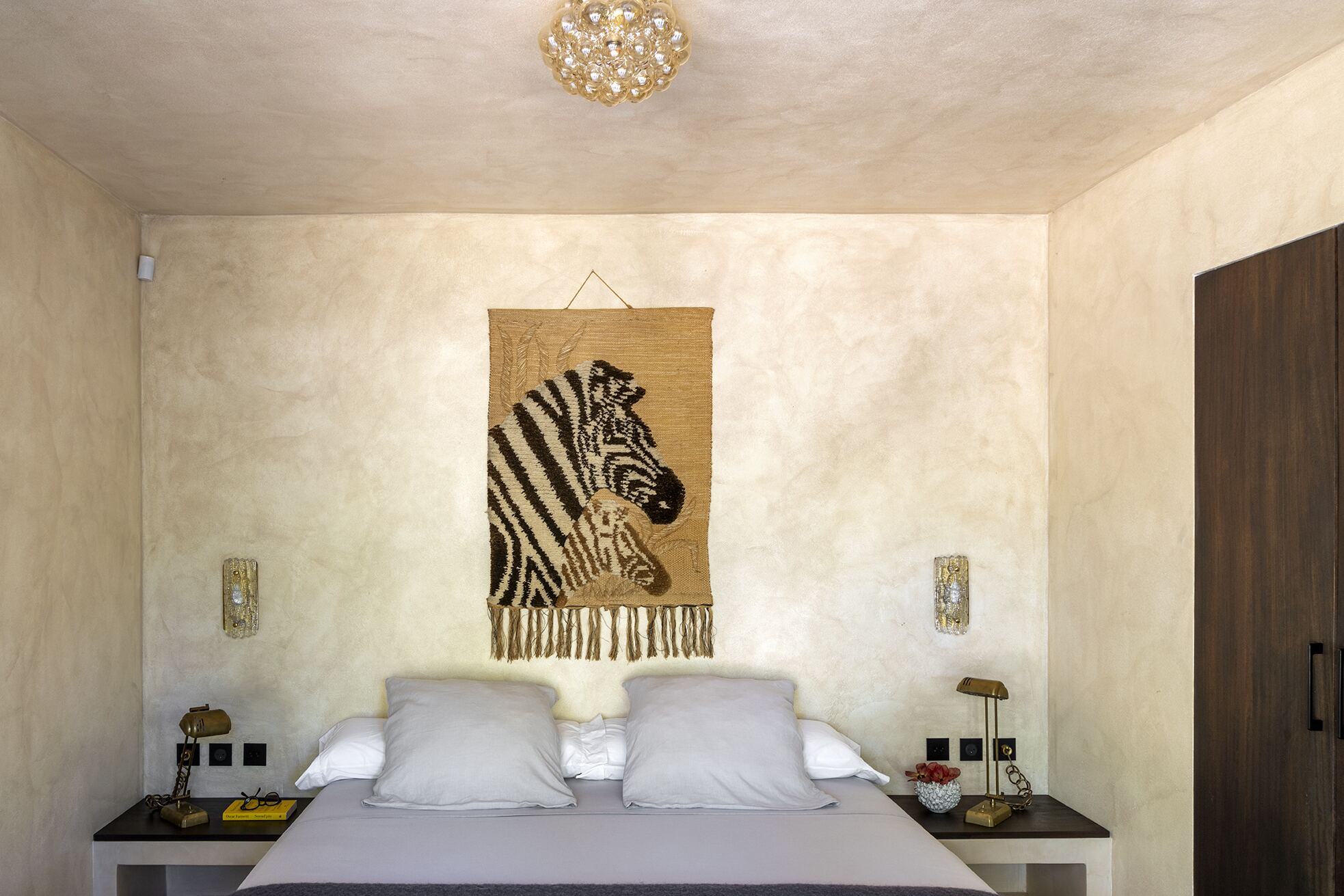 Guest bedroom with reading corner